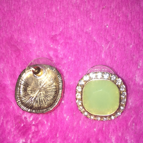 Square mint studs with rhinestones - Picture 5 of 5